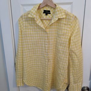 Lightweight cotton gingham button shirt